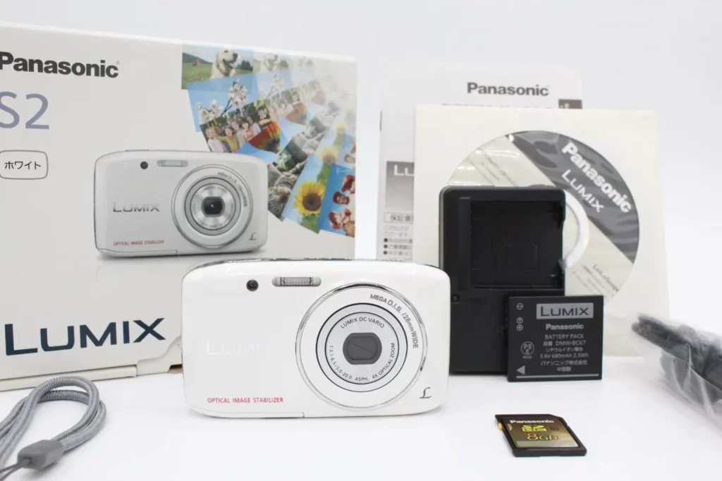 良品】PANASONIC パナソニック デジタルカメラ ルミックス S2 光学4倍