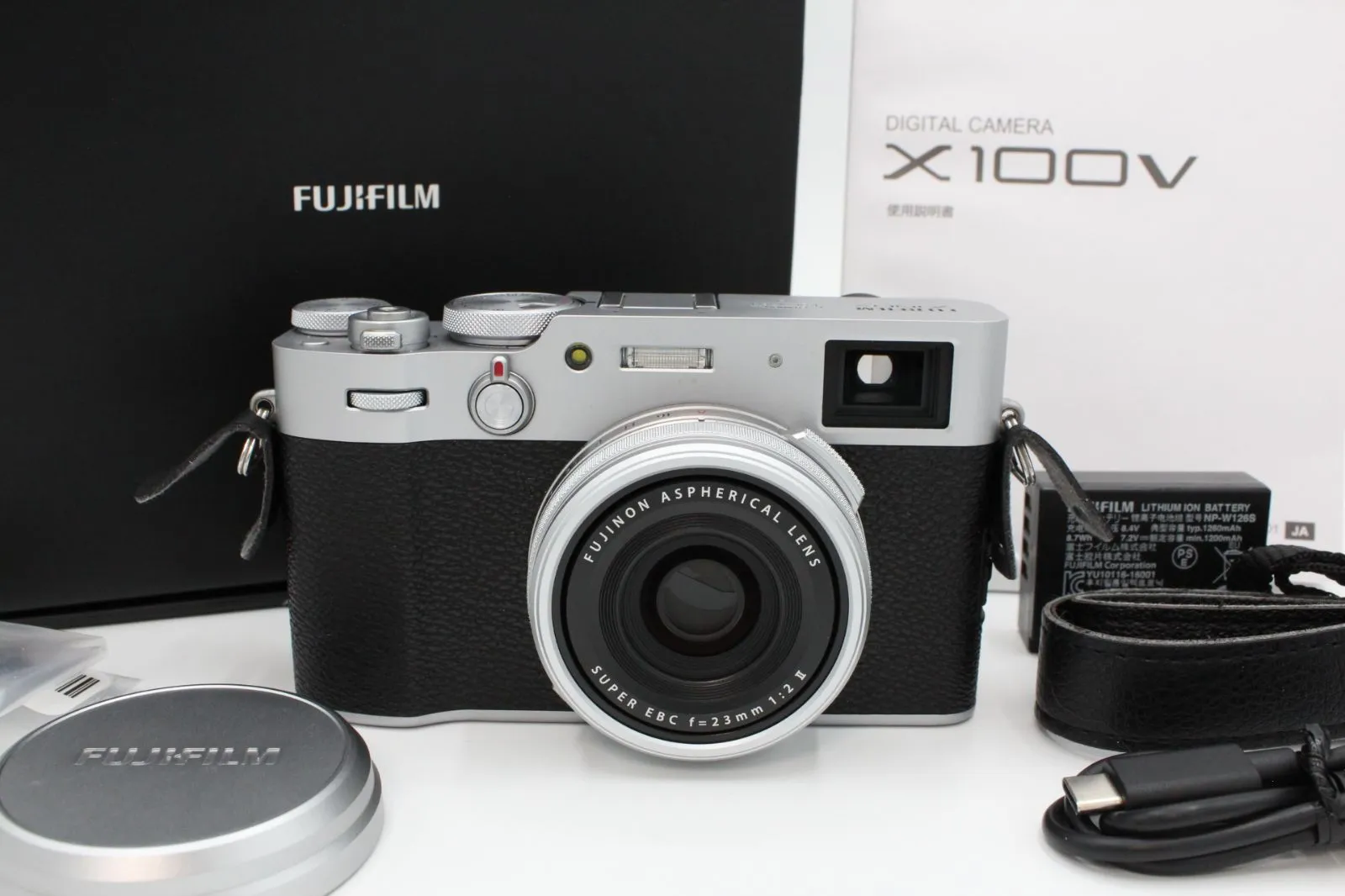 新品 未使用 FUJIFILM 富士フイルム X100V S シルバーコンパクトデジタルカメラ