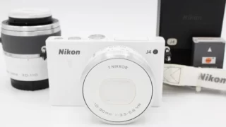 美品】NIKON ニコン ミラーレス一眼 Nikon1 J4 ダブルズームキット