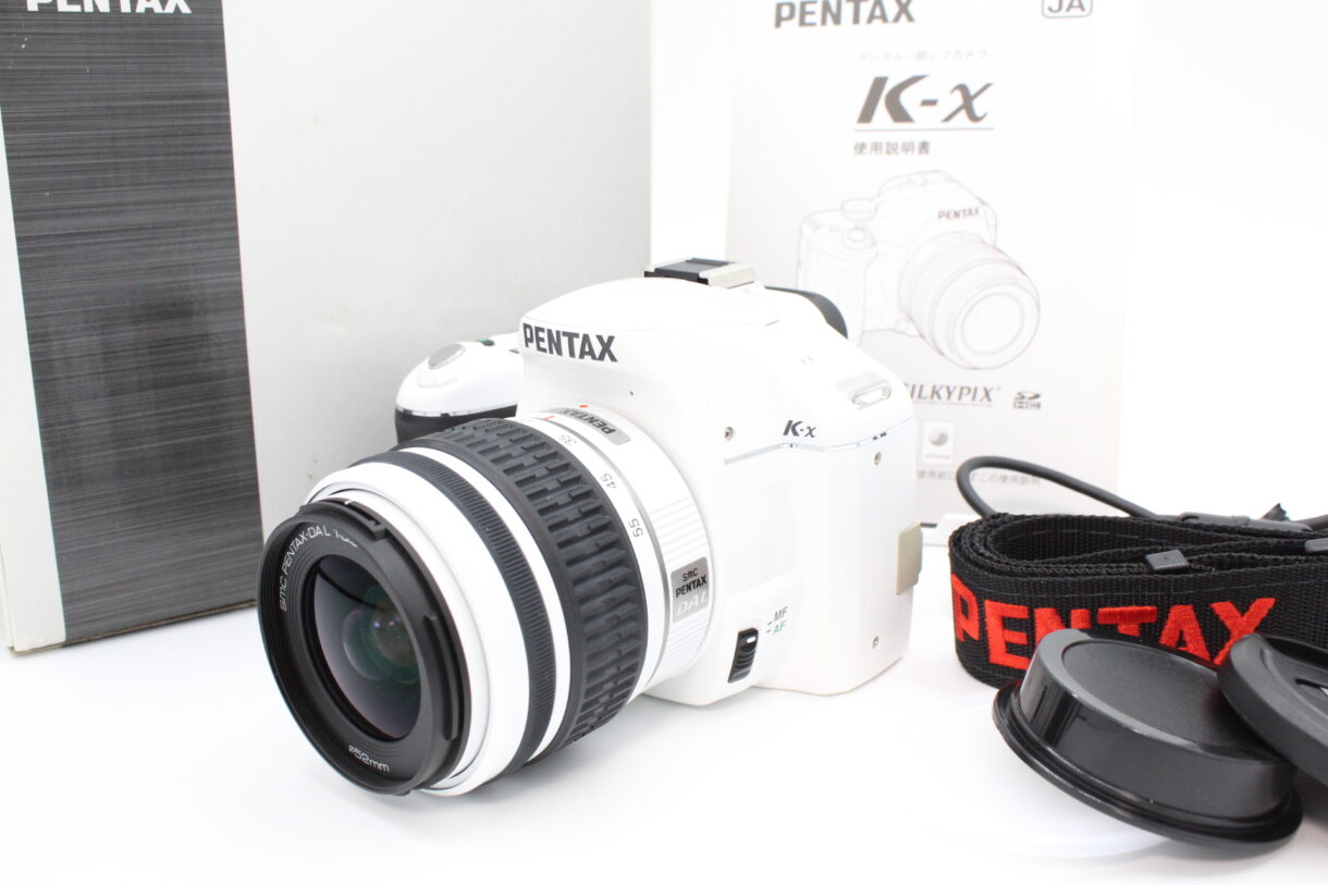 デジタル一眼レフ】PENTAX K-x ホワイト レンズキット♪ - カメラ