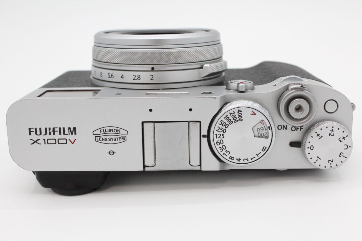 【良品】FUJIFILM 富士フイルム デジタルカメラ X100V シルバー X100V-S