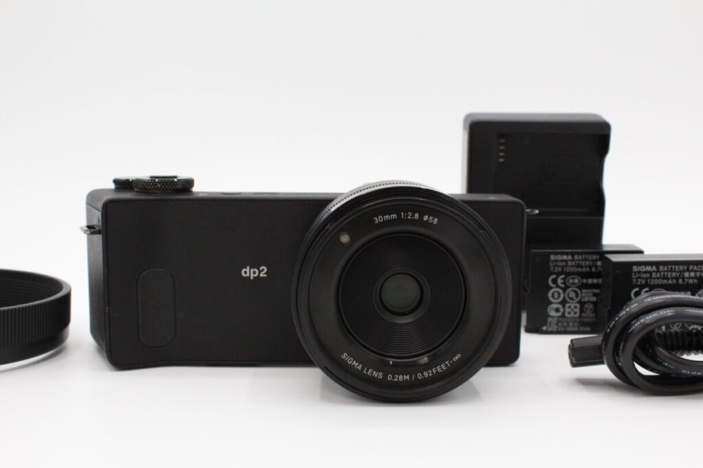 シグマ SIGMA DP2 Quattro クアトロ おまけ付き SIGMA dp2 quattro 中古購入! 超個性的な外観デザインをメリル