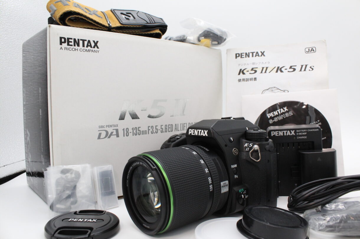 大阪【おまけ付】箱付ペンタックスデジタル一眼レフカメラK-5Ⅱ 美品 デジタルカメラ