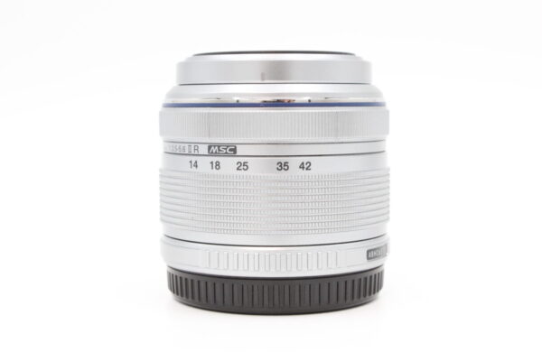 【美品】OLYMPUS オリンパス 標準ズームレンズ M.ZUIKO DIGITAL 14-42mm F3.5-5.6 II R シルバー #LE20248041 - 画像 (2)