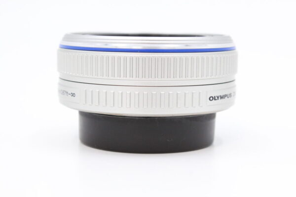 【美品】OLYMPUS オリンパス パンケーキレンズ M.ZUIKO DIGITAL 17mm F2.8 シルバー#LE2024940 - 画像 (4)