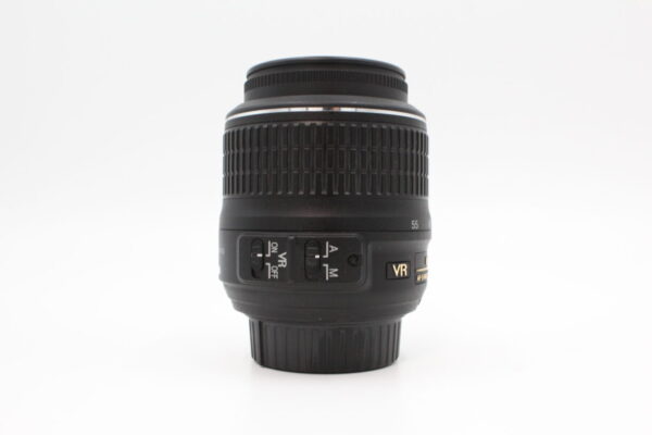 【良品】NIKON ニコン 標準ズームレンズ AF-S DX NIKKOR 18-55mm f/3.5-5.6G VR ニコンDXフォーマット専用 #LE2024894 - 画像 (4)