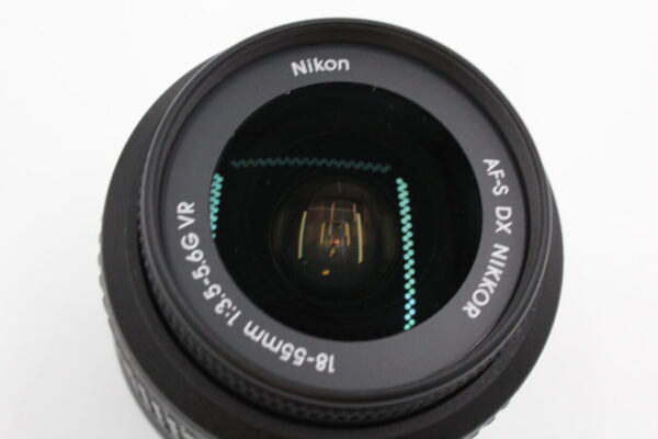 【良品】NIKON ニコン 標準ズームレンズ AF-S DX NIKKOR 18-55mm f/3.5-5.6G VR ニコンDXフォーマット専用 #LE2024894 - 画像 (9)