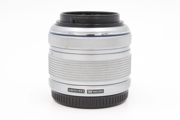 【良品】OLYMPUS オリンパス 標準ズームレンズ M.ZUIKO DIGITAL 14-42mm F3.5-5.6 II R シルバー #LE2024968 - 画像 (3)