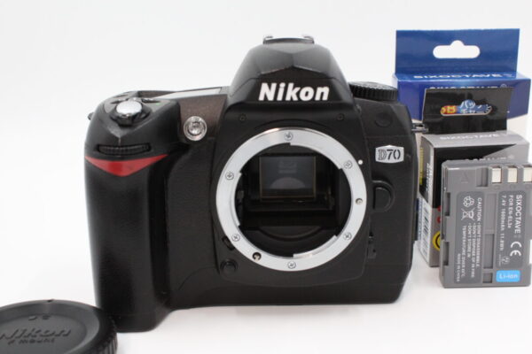 【良品】NIKON ニコン デジタルカメラ D70 ボディ610万画素#LE2022174