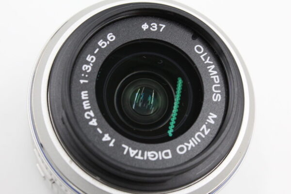 【美品】OLYMPUS オリンパス 標準ズームレンズ M.ZUIKO DIGITAL 14-42mm F3.5-5.6 II シルバー #LE2024984 - 画像 (7)