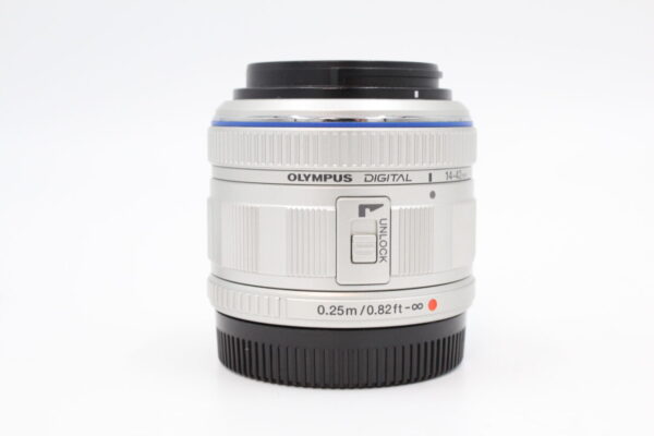 【良品】OLYMPUS オリンパス 標準ズームレンズ M.ZUIKO DIGITAL 14-42mm F3.5-5.6 II シルバー #LE2025009 - 画像 (5)