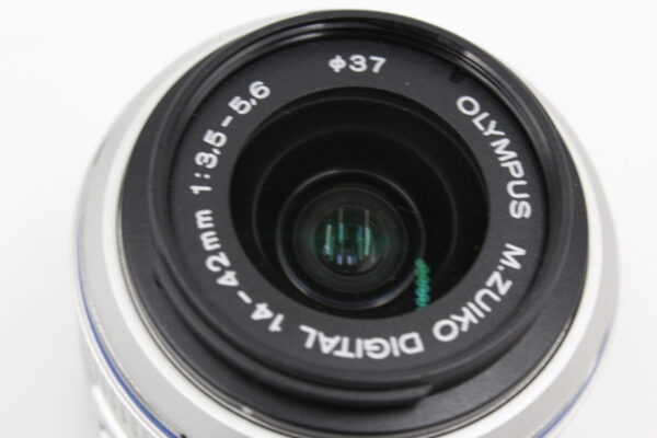 【良品】OLYMPUS オリンパス 標準ズームレンズ M.ZUIKO DIGITAL 14-42mm F3.5-5.6 II シルバー #LE2025009 - 画像 (8)