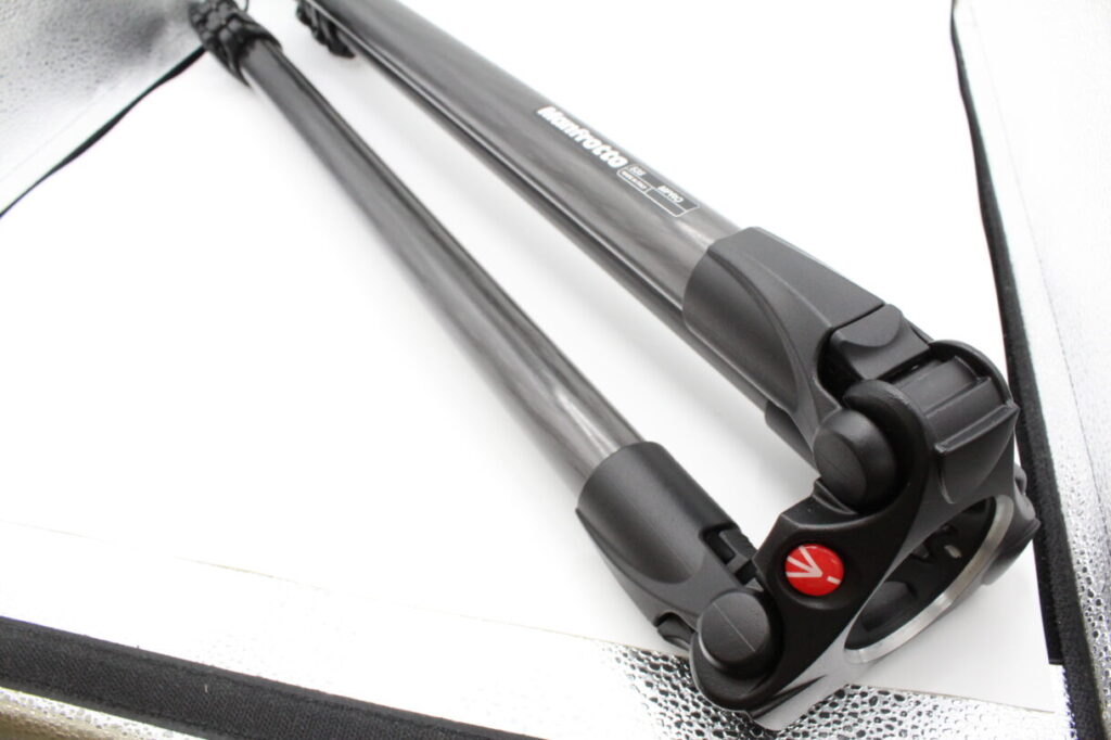 Manfrotto - 【良品】MANFROTTO マンフロット MPROカーボンファイバー 3段ビデオ三脚 535 #LE20250591 良品】MANFROTTO マンフロット MPROカーボンファイバー 3段