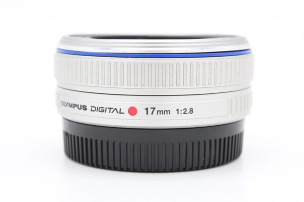 【美品】OLYMPUS オリンパス パンケーキレンズ M.ZUIKO DIGITAL 17mm F2.8 シルバー #LE20250612