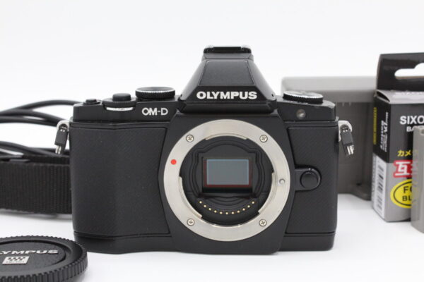 【良品】OLYMPUS オリンパス OM-D E-M5 ボディ ブラック 1605万画素 OM-D E-M5 BODY BLK #LE20250751