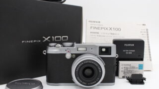 美品】FUJIFILM 富士フイルム FinePix x100 シルバー デジタルカメラ