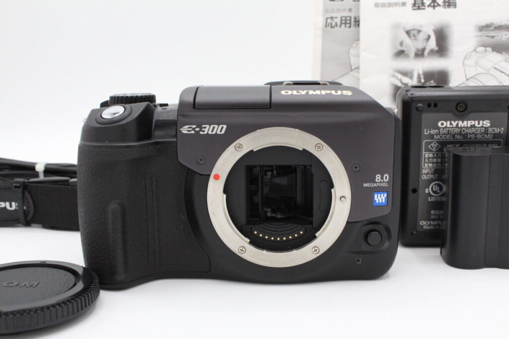 美品】OLYMPUS オリンパス デジタル一眼レフカメラ E-300 ボディ単体