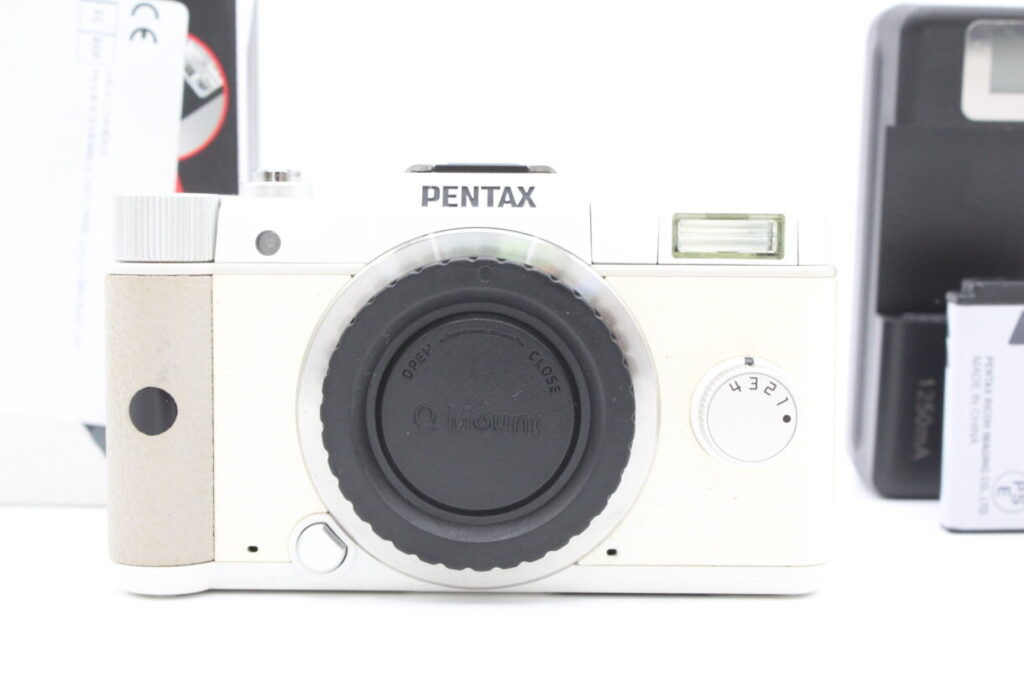 美品】PENTAX ペンタックス Q デジタル一眼 ナノ一眼 ホワイト