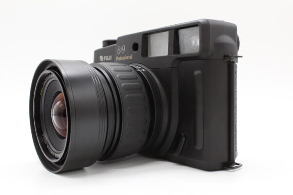 【良品】FUJIFILM 富士フイルム GSW690iii 6×9 Professional EBC FUJINON・SW F5.6 65mm #LE2025264 - 画像 (2)