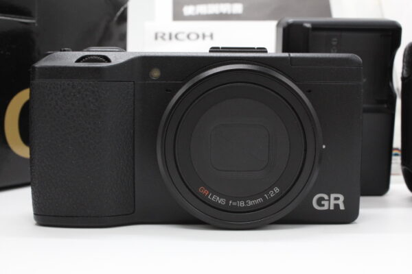 【美品】RICOH リコー デジタルカメラ GR APS-Cサイズ #LE2025214