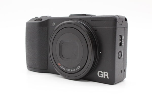 【美品】RICOH リコー デジタルカメラ GR APS-Cサイズ #LE2025214 - 画像 (2)