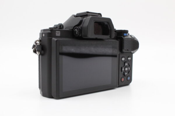 【訳アリ良品】OLYMPUS オリンパス OM-D E-M10 Mark III ブラック #LE2025134 - 画像 (4)