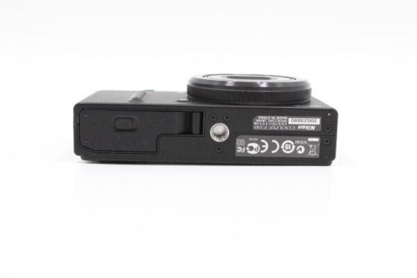 【美品】NIKON ニコン デジタルカメラ COOLPIX P330 開放F値1.8NIKKORレンズ搭載 ブラック #LE2025285 - 画像 (10)