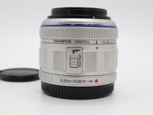 【良品】OLYMPUS オリンパス 標準ズームレンズ M.ZUIKO DIGITAL 14-42mm F3.5-5.6 II シルバー #LE20252012