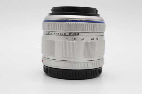 【良品】OLYMPUS オリンパス 標準ズームレンズ M.ZUIKO DIGITAL 14-42mm F3.5-5.6 II シルバー #LE20252012 - 画像 (2)