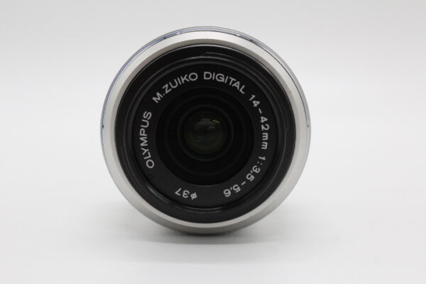 【良品】OLYMPUS オリンパス 標準ズームレンズ M.ZUIKO DIGITAL 14-42mm F3.5-5.6 II シルバー #LE20252012 - 画像 (5)
