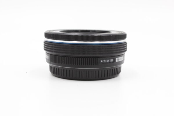 【美品】OLYMPUS オリンパス 電動式パンケーキズームレンズ M.ZUIKO DIGITAL ED 14-42mm F3.5-5.6 EZ BLK#LE20251342 - 画像 (2)