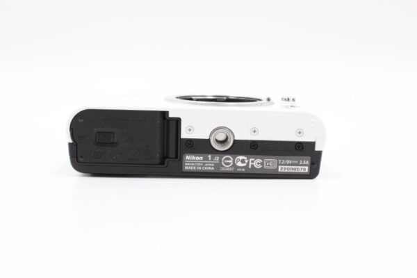 【良品】Nikon ニコン ミラーレス一眼 Nikon 1 J2 ボディー ホワイト N1J2WH#LE2025314 - 画像 (10)