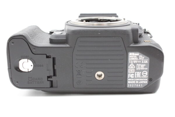 【美品】NIKON ニコン デジタル一眼レフカメラ Df ブラックDFBK #LE2025358 - 画像 (10)