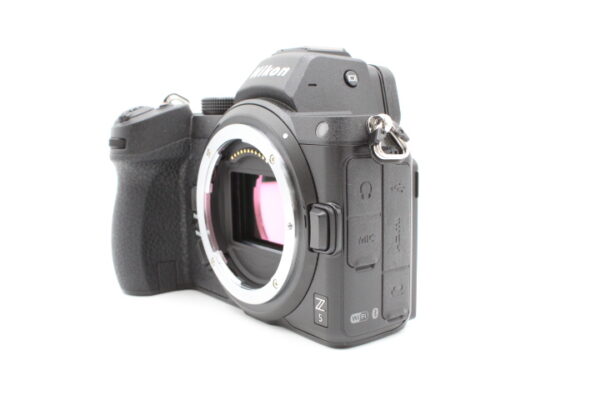 【美品】NIKON ニコン ミラーレス一眼カメラ Z5 ボディ ブラック #LE2025360 - 画像 (2)