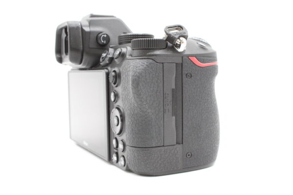 【美品】NIKON ニコン ミラーレス一眼カメラ Z5 ボディ ブラック #LE2025360 - 画像 (6)