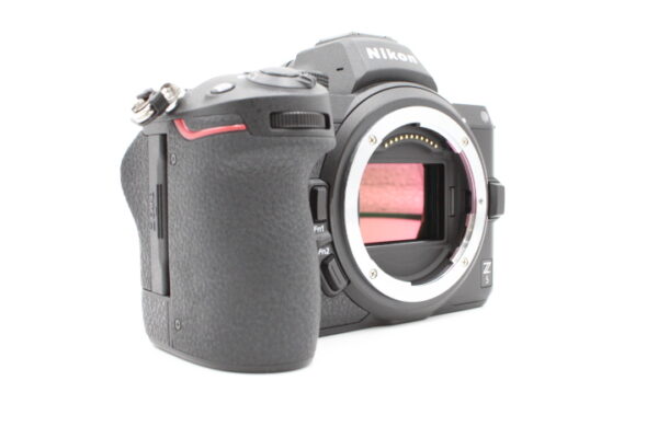 【美品】NIKON ニコン ミラーレス一眼カメラ Z5 ボディ ブラック #LE2025360 - 画像 (8)