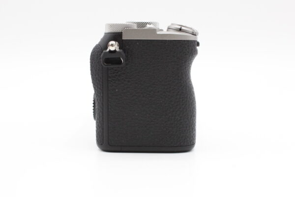 【美品】SONY ソニー ミラーレス一眼カメラ α7CR シルバー #LE2025418 - 画像 (7)