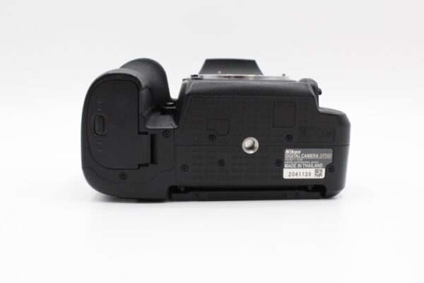 【美品】NIKON ニコン デジタル一眼レフカメラ D7500 ボディ ブラック #LE2025420 - 画像 (10)