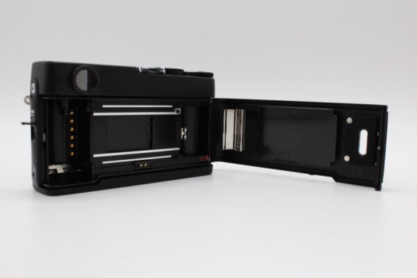 【美品】KONICA コニカ Hexar RF ボディ #LE2025398 - 画像 (11)