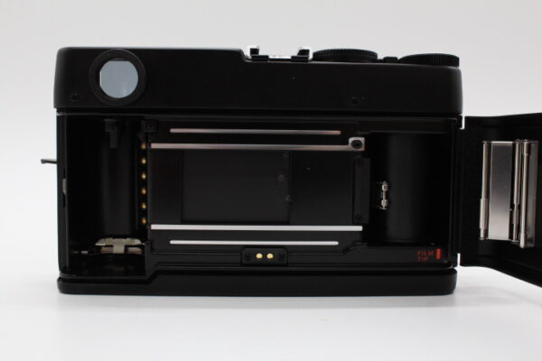 【美品】KONICA コニカ Hexar RF ボディ #LE2025398 - 画像 (12)