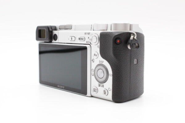 【美品】SONY ソニー α6400 シルバー #LE20254281 - 画像 (6)