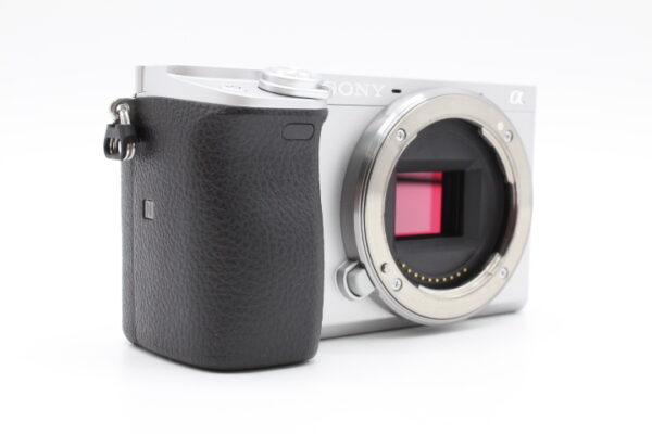 【美品】SONY ソニー α6400 シルバー #LE20254281 - 画像 (8)