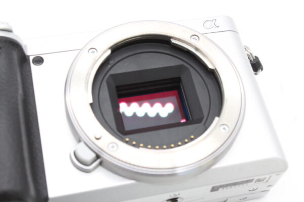 【美品】SONY ソニー α6400 シルバー #LE20254281 - 画像 (12)