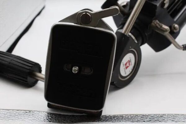 【並品】HUSKY ハスキー PROFESSIONAL TRIPOD 雲台一体型三脚 #LE2025472 - 画像 (3)