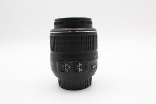 【美品】Nikon ニコン 標準ズームレンズ AF-S DX NIKKOR 18-55mm f/3.5-5.6G VR ニコンDXフォーマット専用 #LE20255091 - 画像 (4)