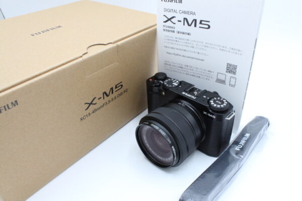 【極美品】FUJIFILM 富士フイルム ミラーレス一眼カメラ X-M5 レンズキット(XF15-45) ブラック F #LE2025560