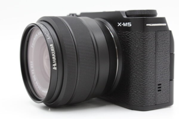 【極美品】FUJIFILM 富士フイルム ミラーレス一眼カメラ X-M5 レンズキット(XF15-45) ブラック F #LE2025560 - 画像 (3)