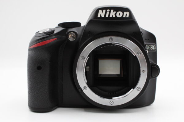 【美品】Nikon ニコン デジタル一眼レフカメラ D3200 ボディー ブラック D3200BK #LE2025570 - 画像 (2)