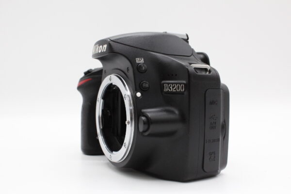 【美品】Nikon ニコン デジタル一眼レフカメラ D3200 ボディー ブラック D3200BK #LE2025570 - 画像 (3)