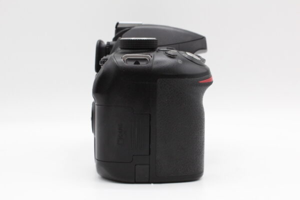 【美品】Nikon ニコン デジタル一眼レフカメラ D3200 ボディー ブラック D3200BK #LE2025570 - 画像 (8)